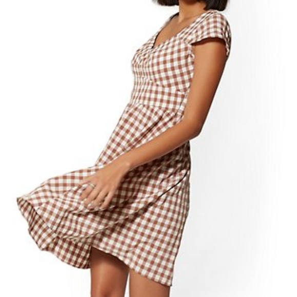 RELISTED Gingham fit and flare dress - Picture 3 of 4